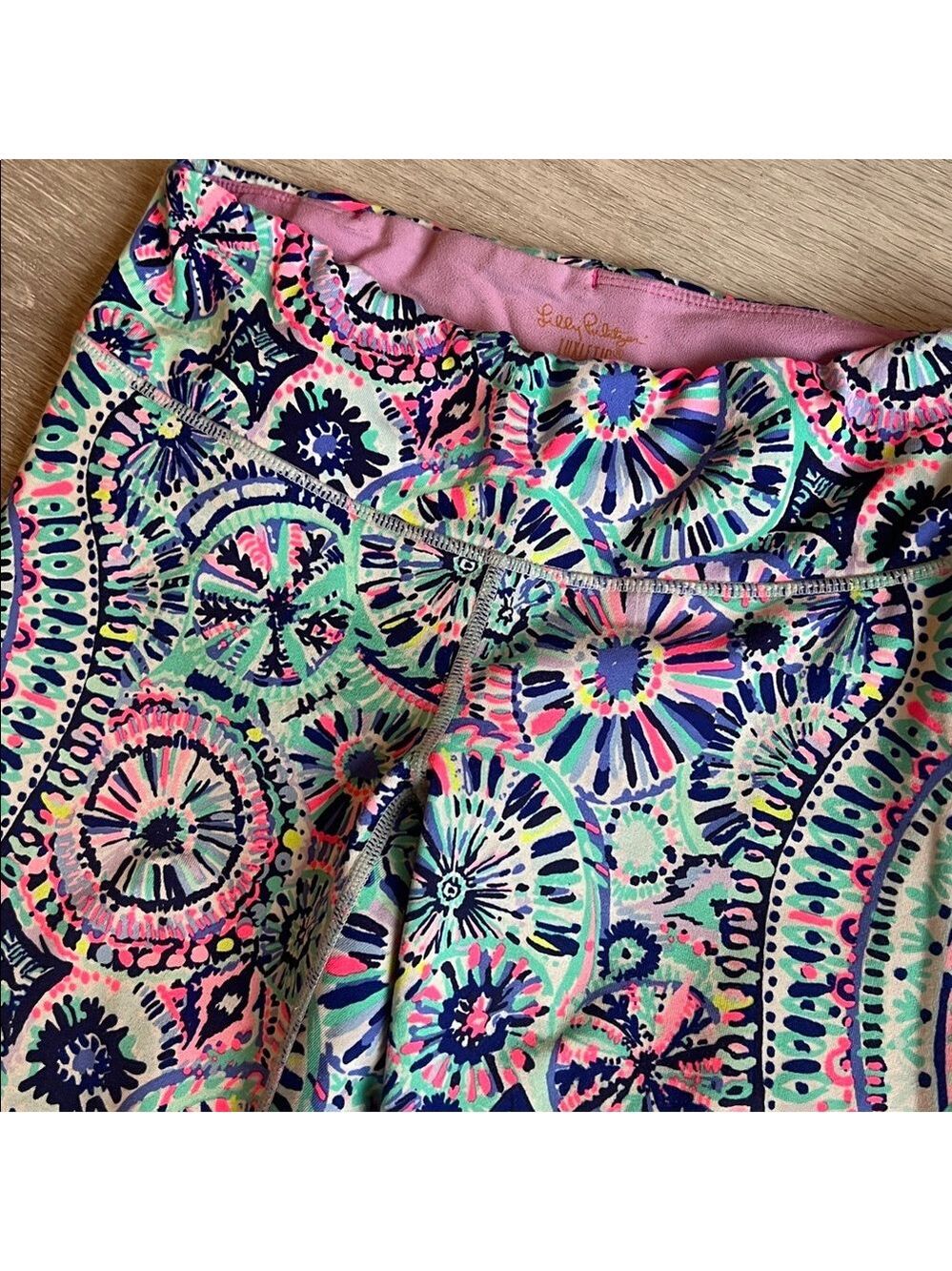Lilly Pulitzer the weekender midi Leggings in Blue and Pink Floral small - Picture 4 of 7